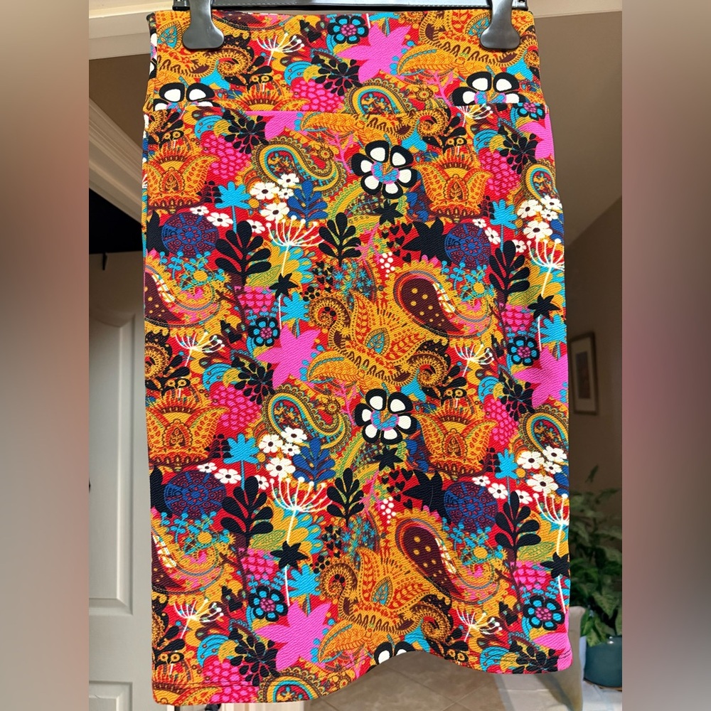 LuLaRoe Multicolor Cassie pencil skirt